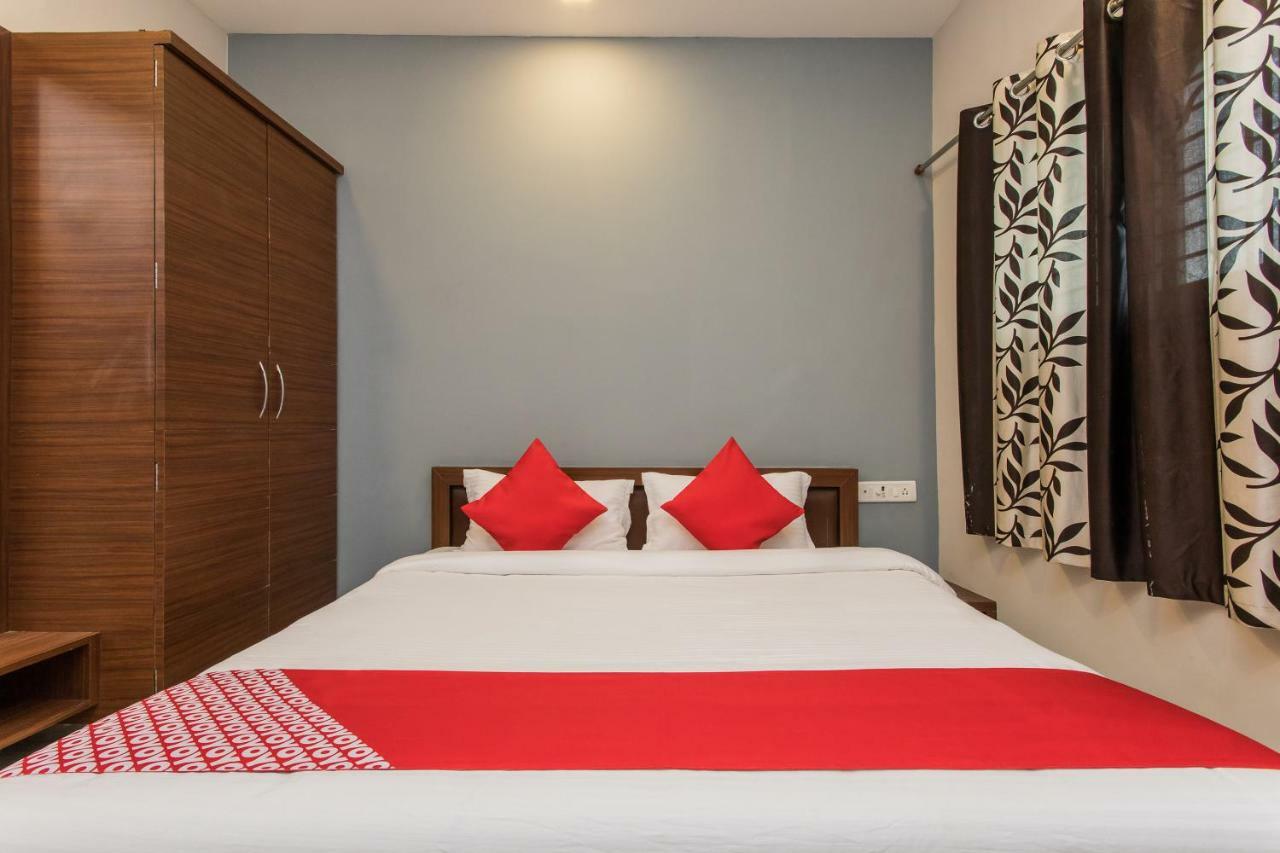Oyo 17161 Hotel Mahalaxmi Ujjain Exterior photo