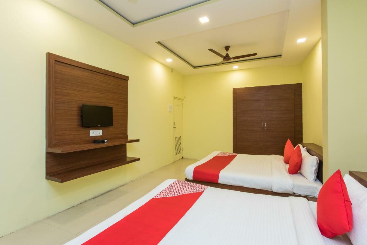 Oyo 17161 Hotel Mahalaxmi Ujjain Exterior photo