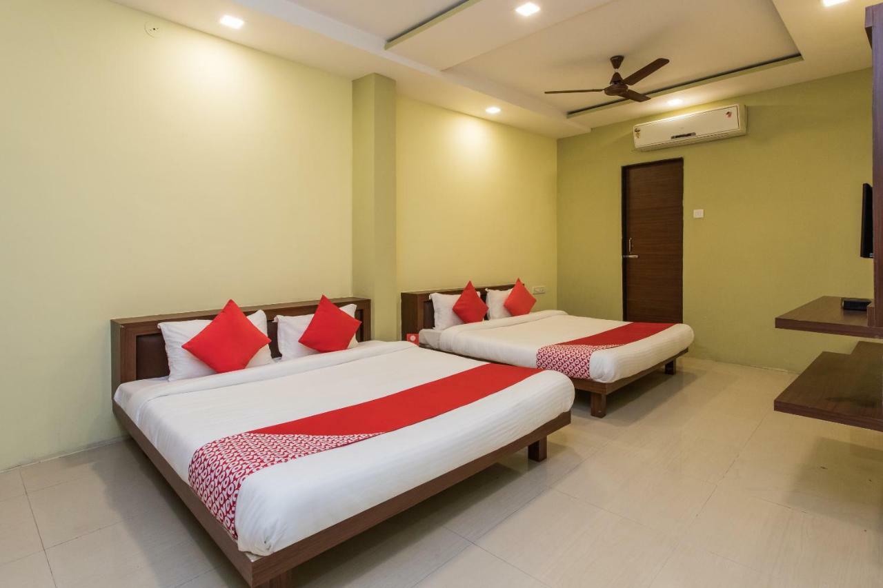 Oyo 17161 Hotel Mahalaxmi Ujjain Exterior photo